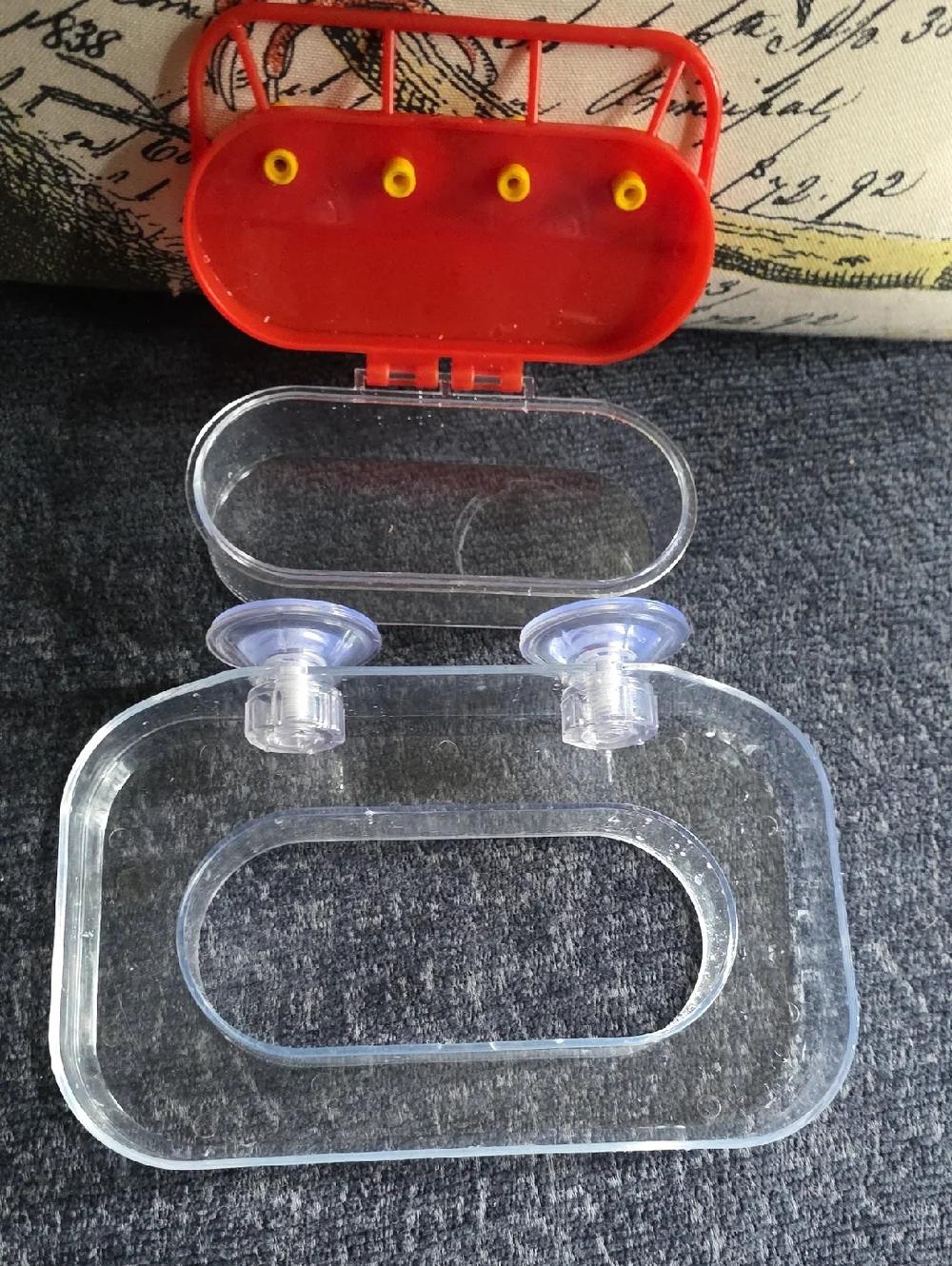 Humming Bird Suction Cup Window Feeder For Close Up Viewing **Free Bag Of Feed**